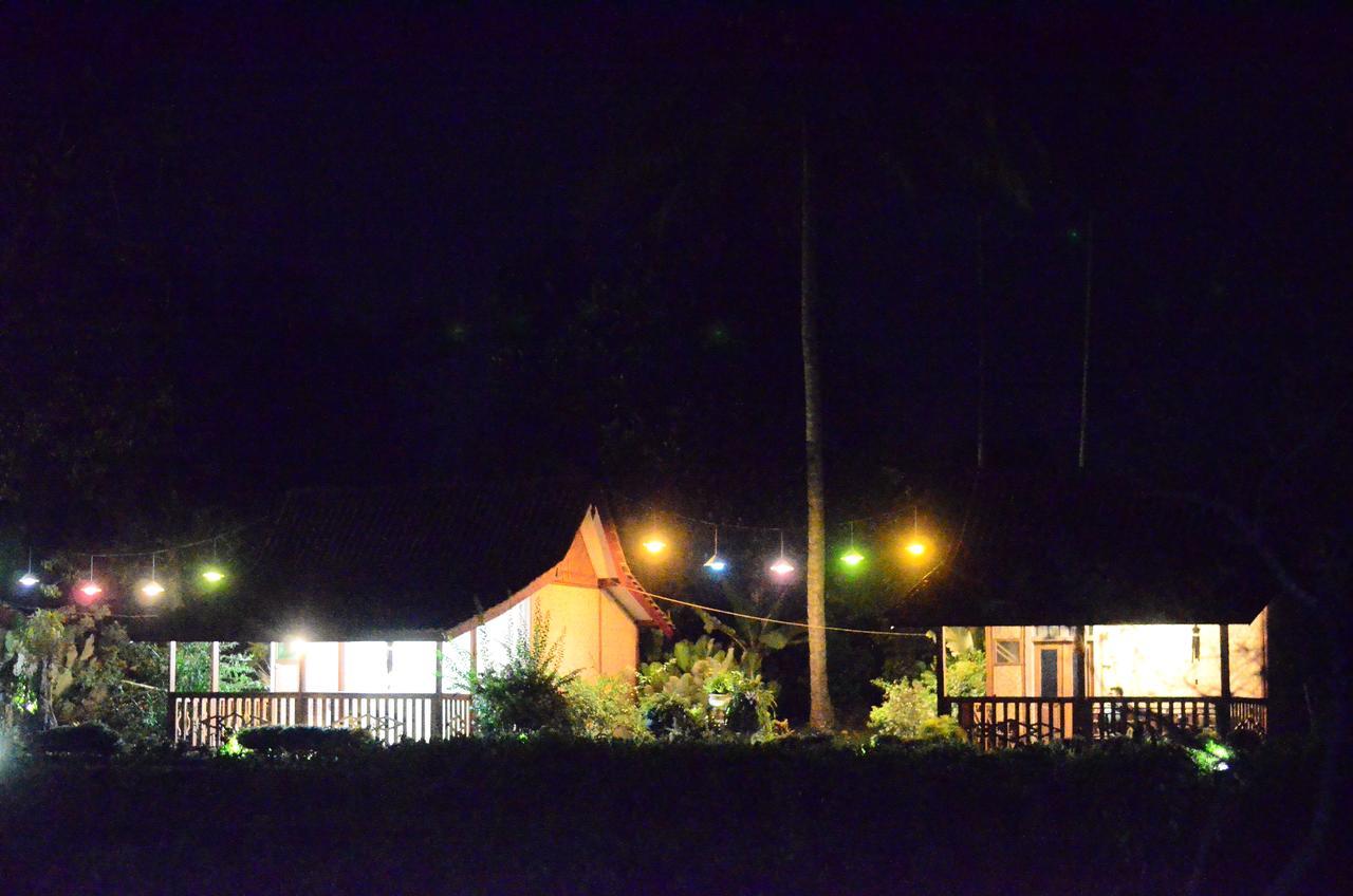 Banyu Homestay บันยูวังงี ภายนอก รูปภาพ